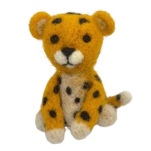 Handmade Wool Needle Felted Cheetah Car EO Air Vent Clip: Car Accessory [NEW]